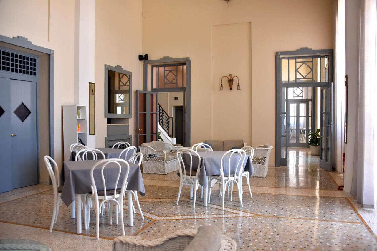 Albergo Palazzo Santa Cesarea Terme Exteriör bild