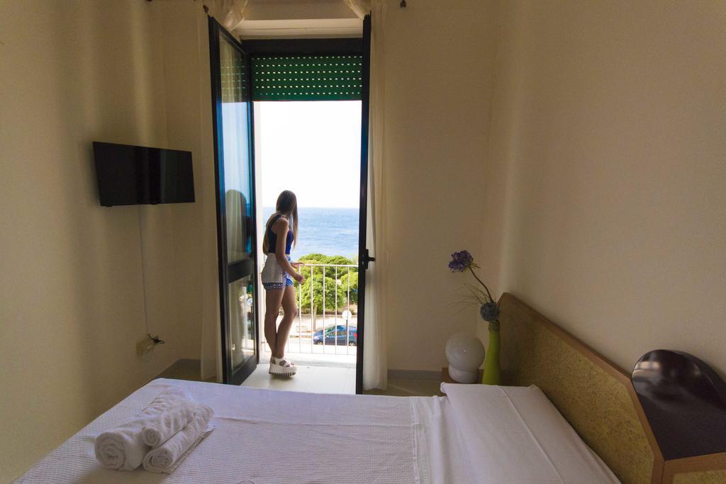 Albergo Palazzo Santa Cesarea Terme Rum bild