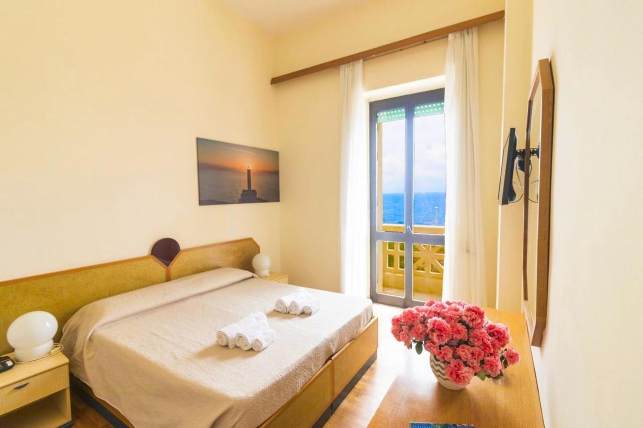 Albergo Palazzo Santa Cesarea Terme Exteriör bild